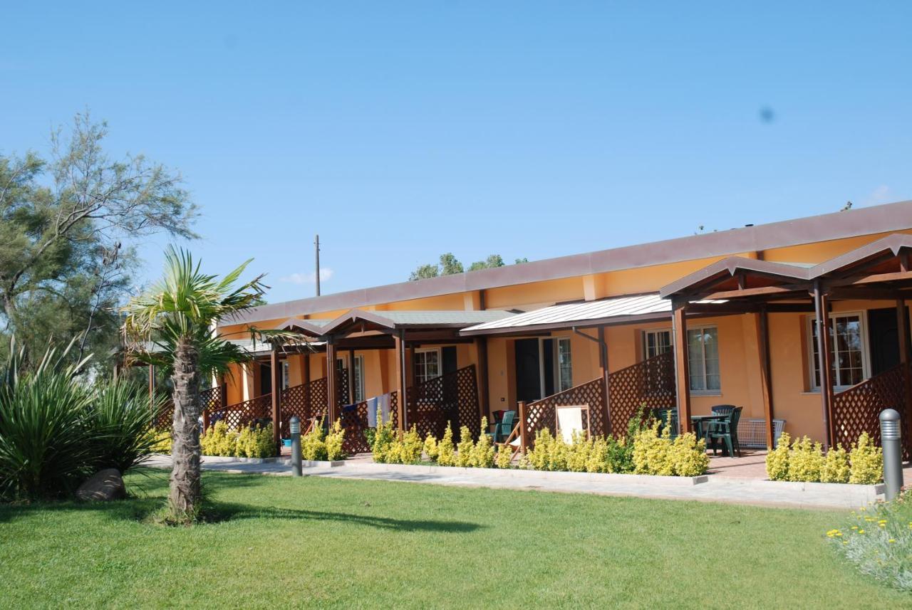 Aparthotel Oasi del Mare Tirrenia Esterno foto