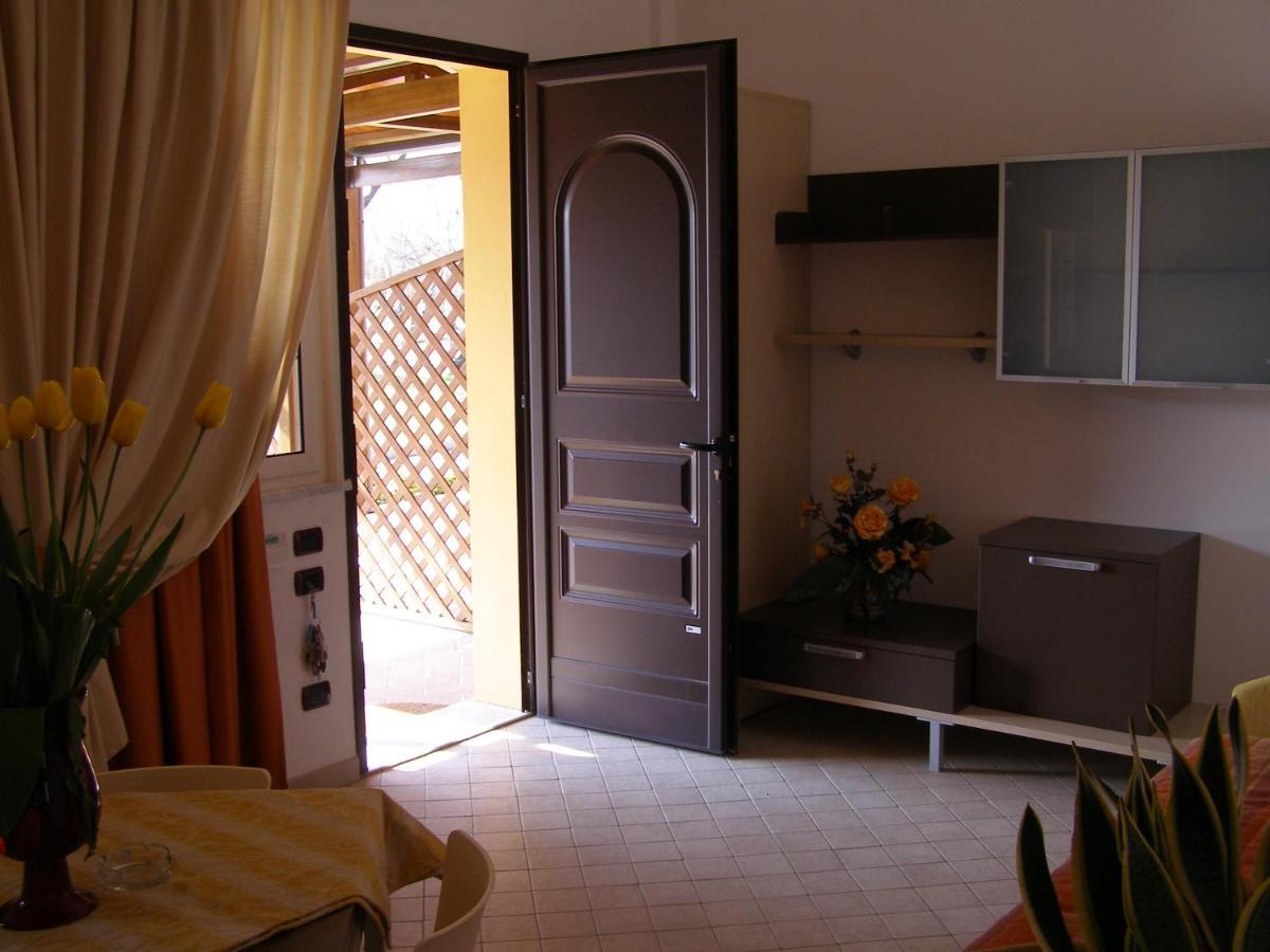 Aparthotel Oasi del Mare Tirrenia Esterno foto