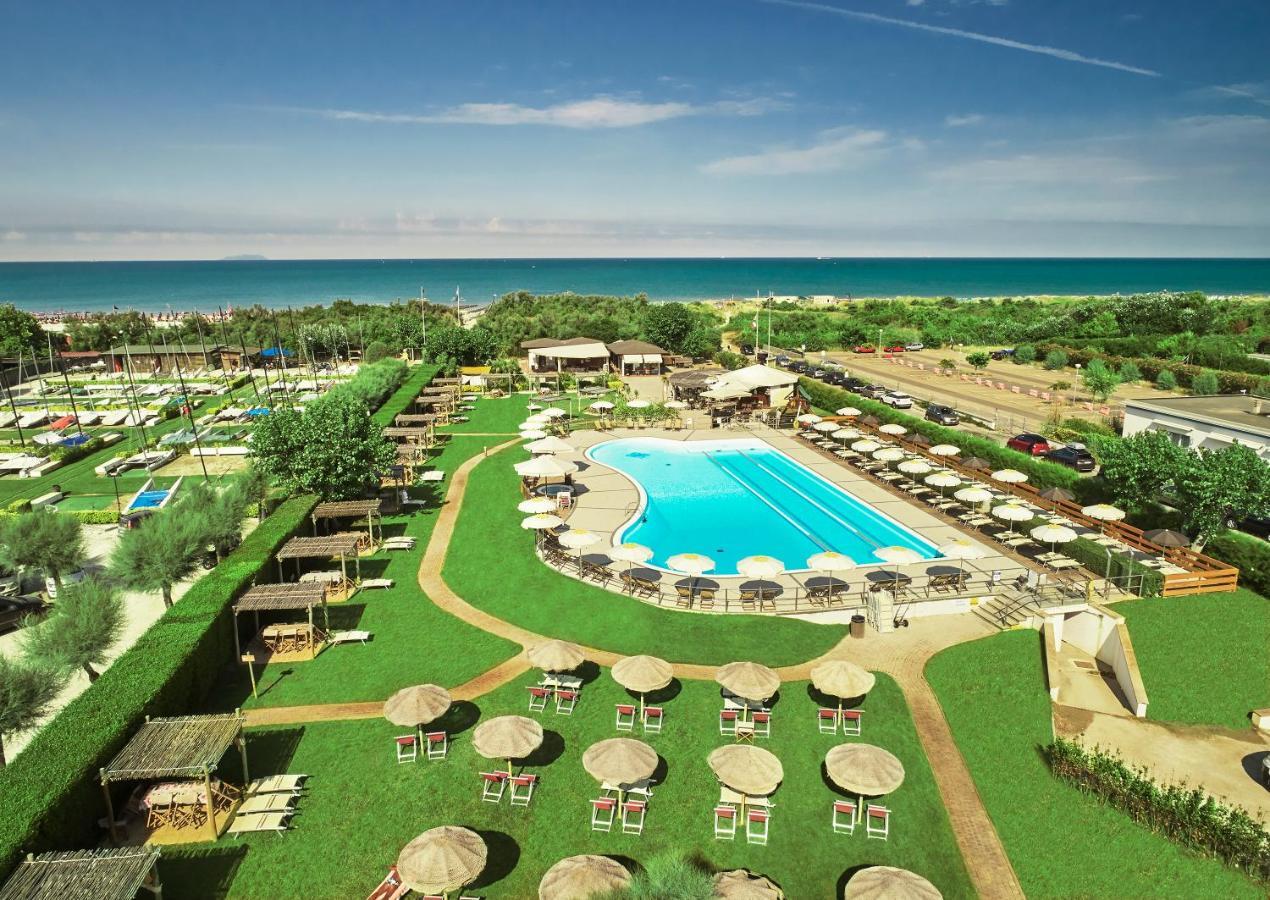 Aparthotel Oasi del Mare Tirrenia Esterno foto