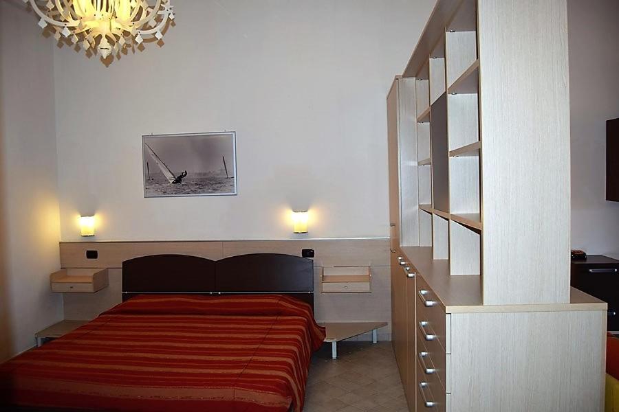 Aparthotel Oasi del Mare Tirrenia Esterno foto
