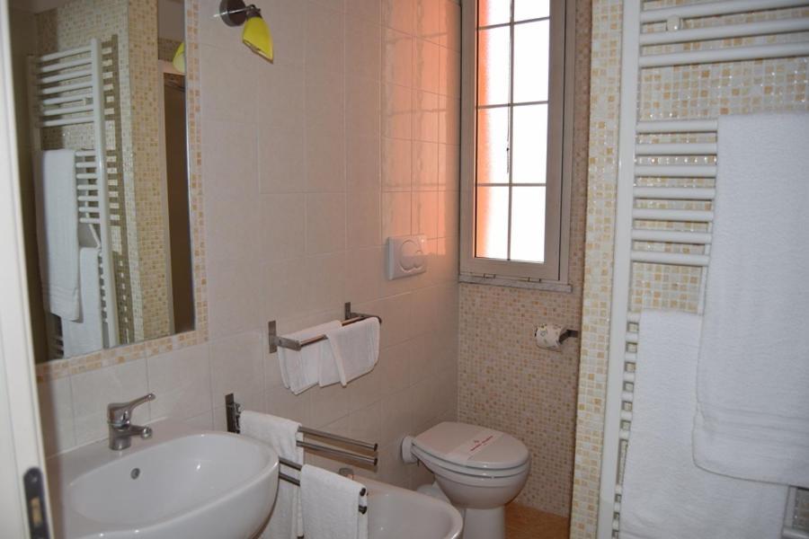 Aparthotel Oasi del Mare Tirrenia Esterno foto