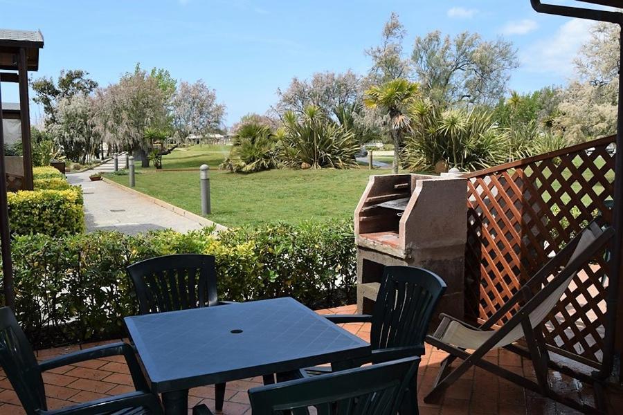 Aparthotel Oasi del Mare Tirrenia Esterno foto