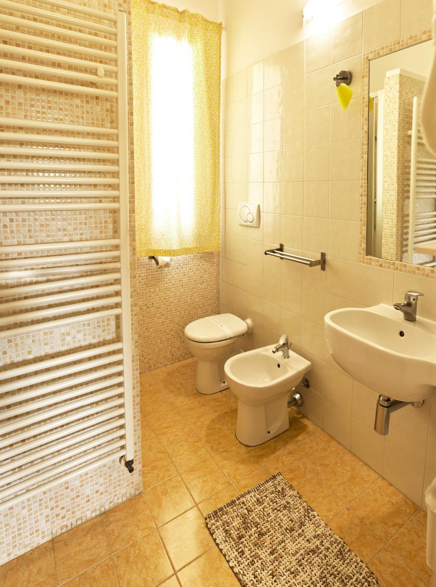 Aparthotel Oasi del Mare Tirrenia Esterno foto