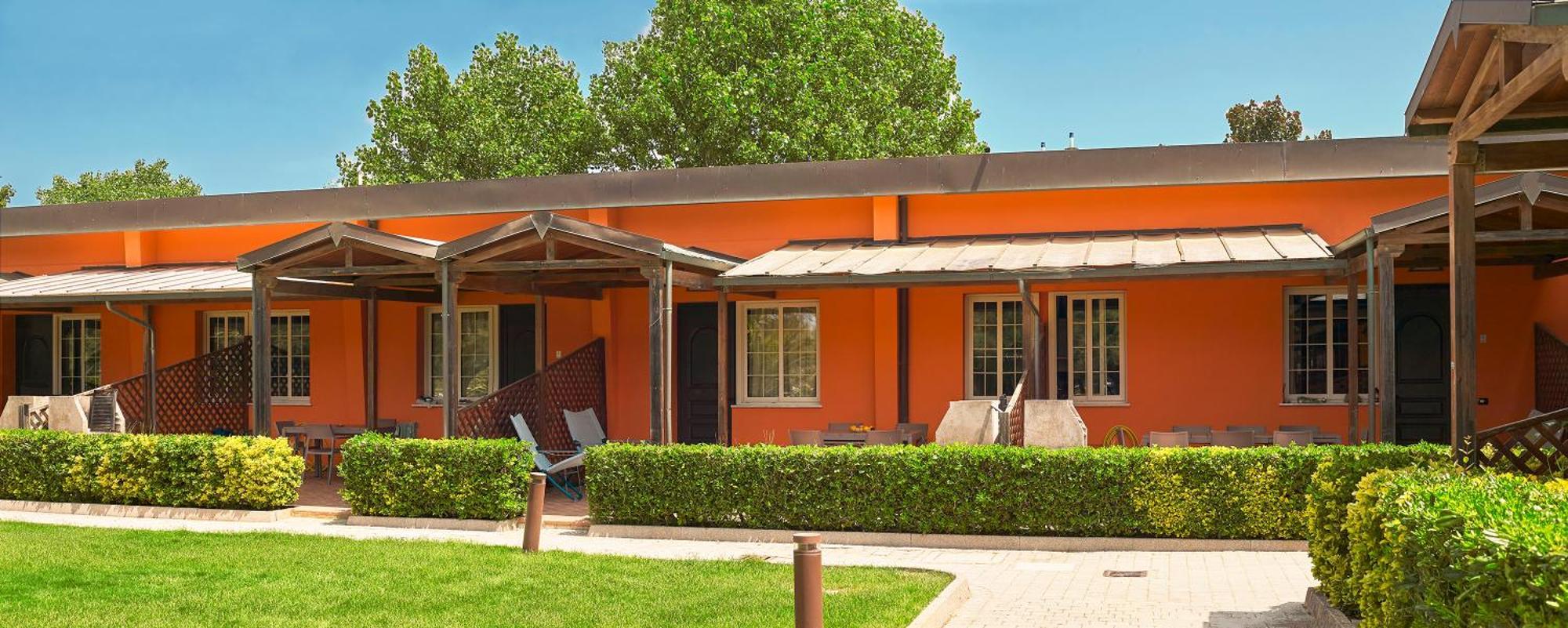 Aparthotel Oasi del Mare Tirrenia Esterno foto